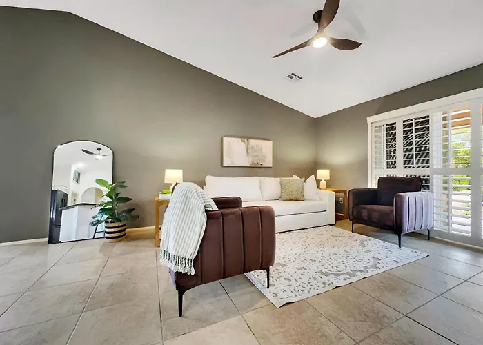 Flame Tree Holiday home